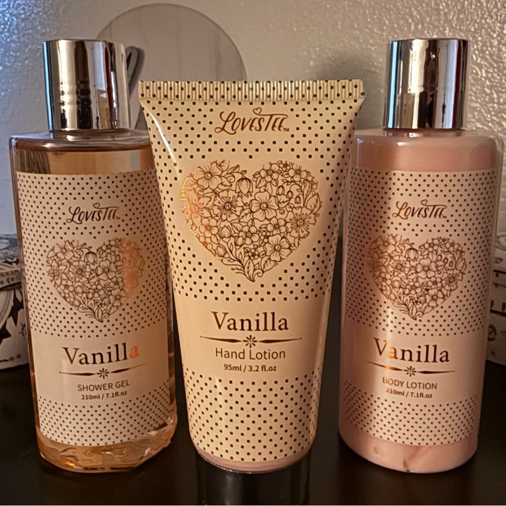 Lovestee Vanilla Bath & Body Set | Shower Gel + Hand Lotion + Body Lotion Bundle - Picture 2 of 2